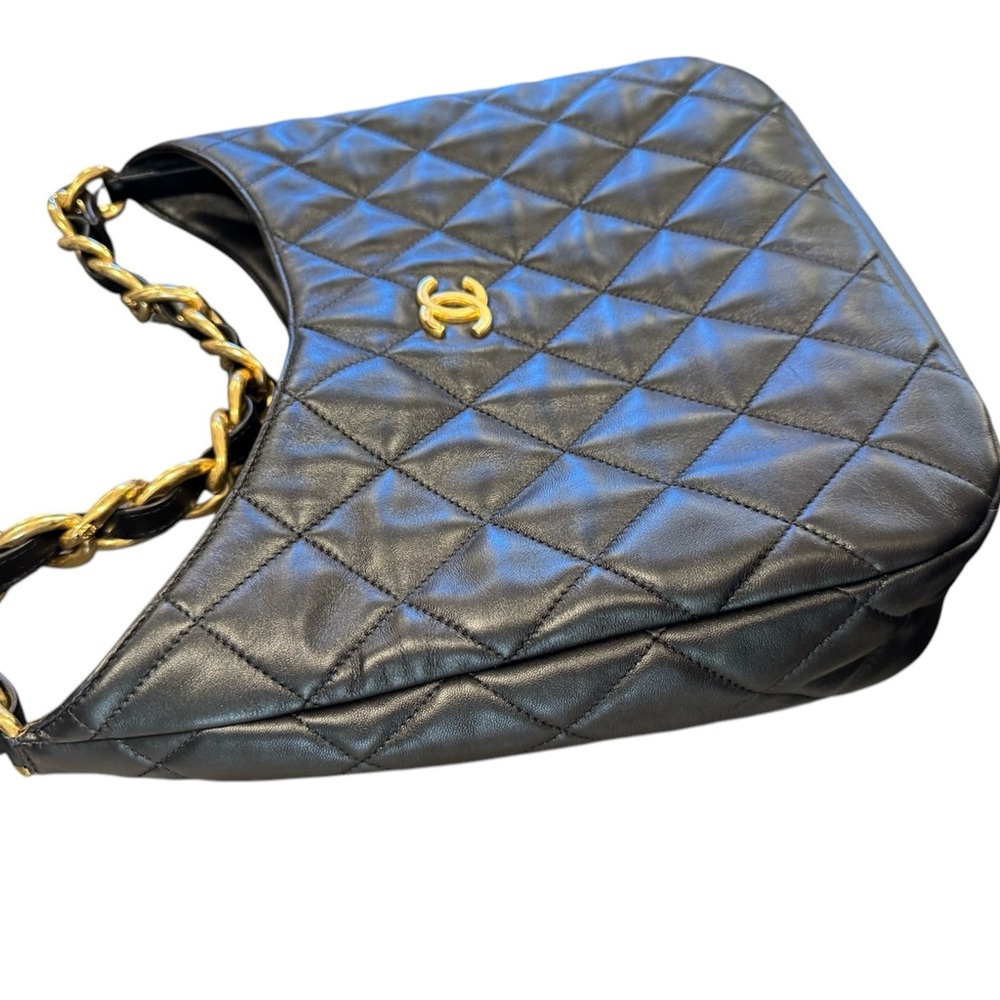 CHANEL Black and Gold Quilted Shoulder Bag with Iconic CC Logo - Picture 6 of 12